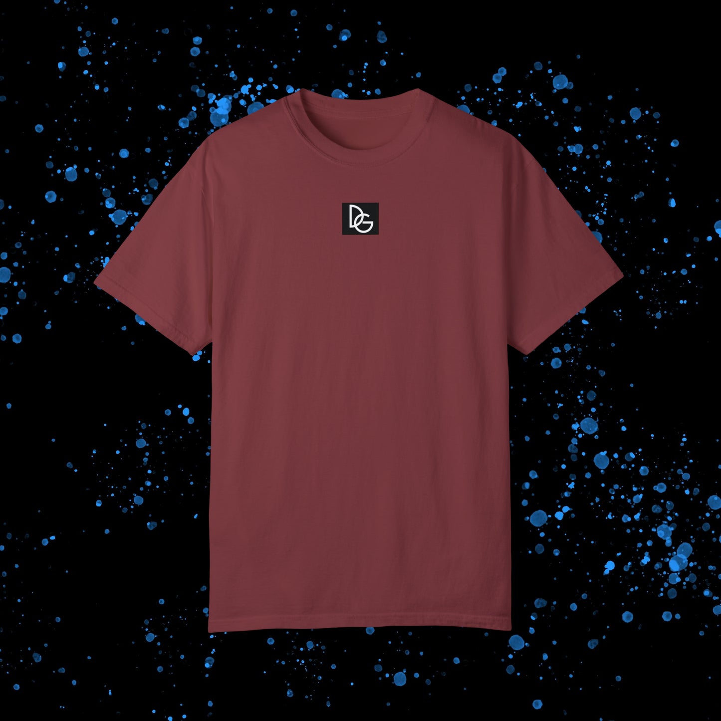 DG - T-shirt: Relaxed fit with a drop of red