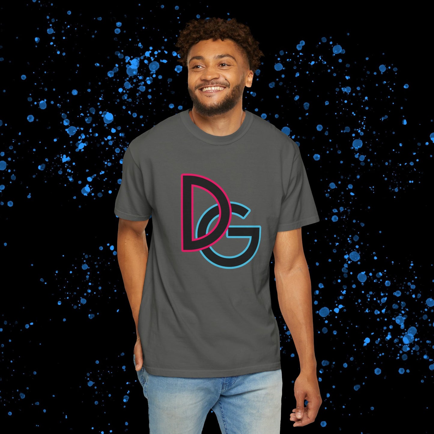 DG - T-shirt: Relaxed fit with DG logo with blue and pink border in front and DolciGucce writing on the back