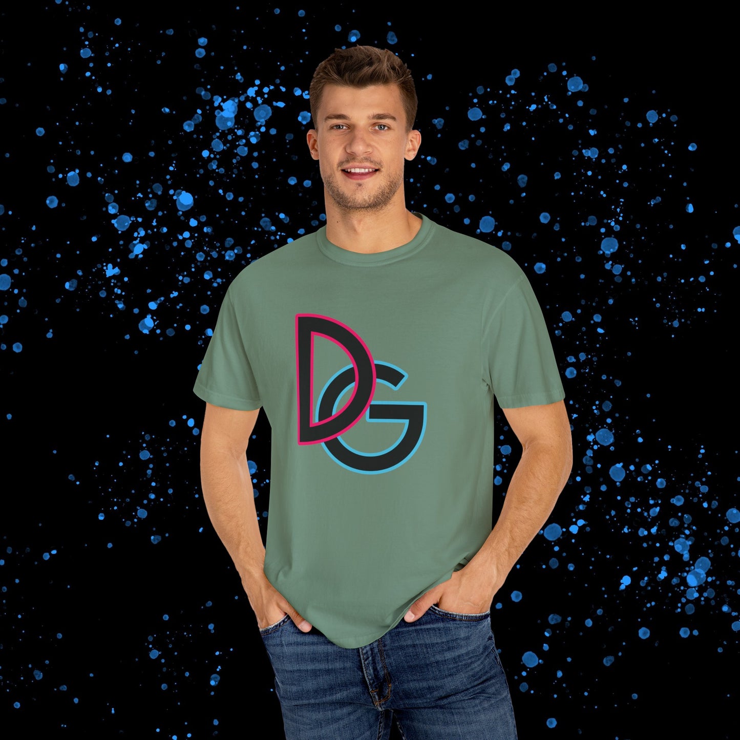 DG - T-shirt: Relaxed fit with DG logo with blue and pink border in front and DolciGucce writing on the back