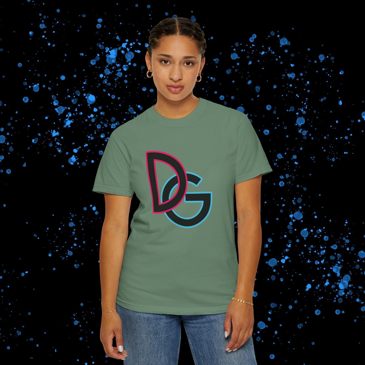 DG - T-shirt: Relaxed fit with DG logo with blue and pink border in front and DolciGucce writing on the back