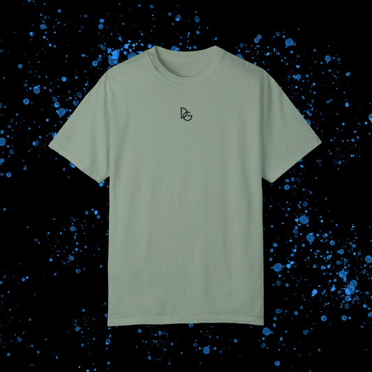 DG - T-shirt: Relaxed fit with minimal design: DG front, DolceiGucce back