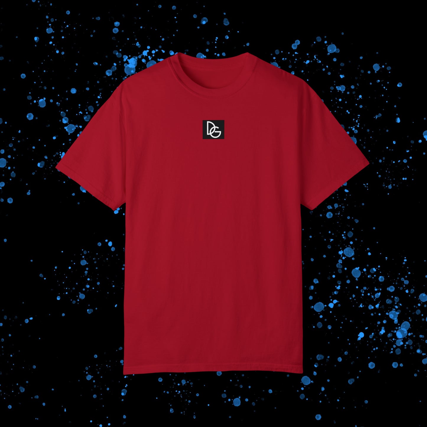 DG - T-shirt: Relaxed fit with a drop of red