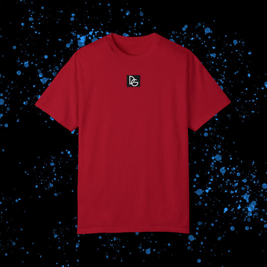 DG - T-shirt: Relaxed fit with a drop of red