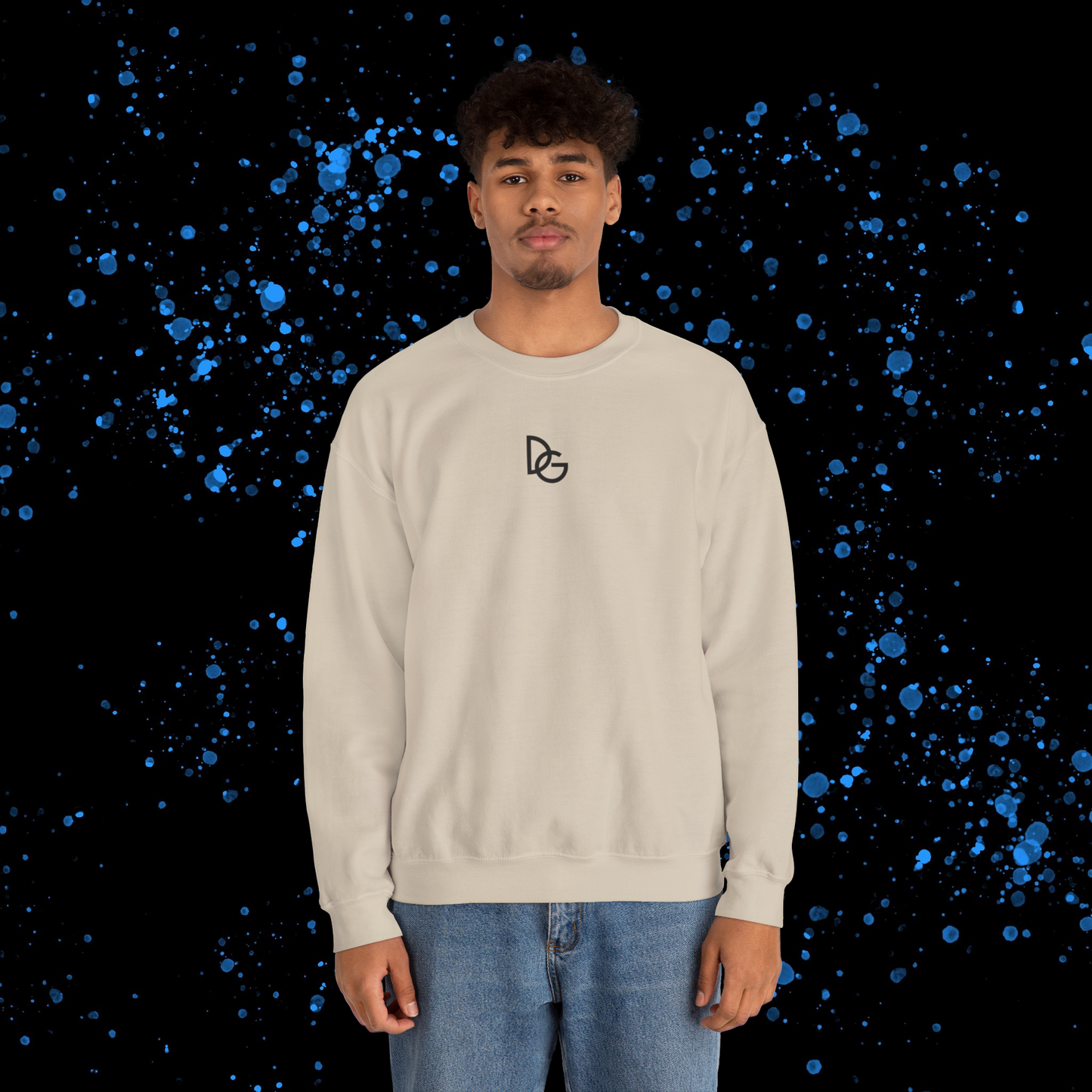 DG - Sweatshirt: Small DG logo embroidered